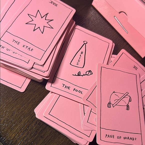 OK Tarot : The Simple Deck For Everyone by Adam J Kurtz - Picture 6 of 7